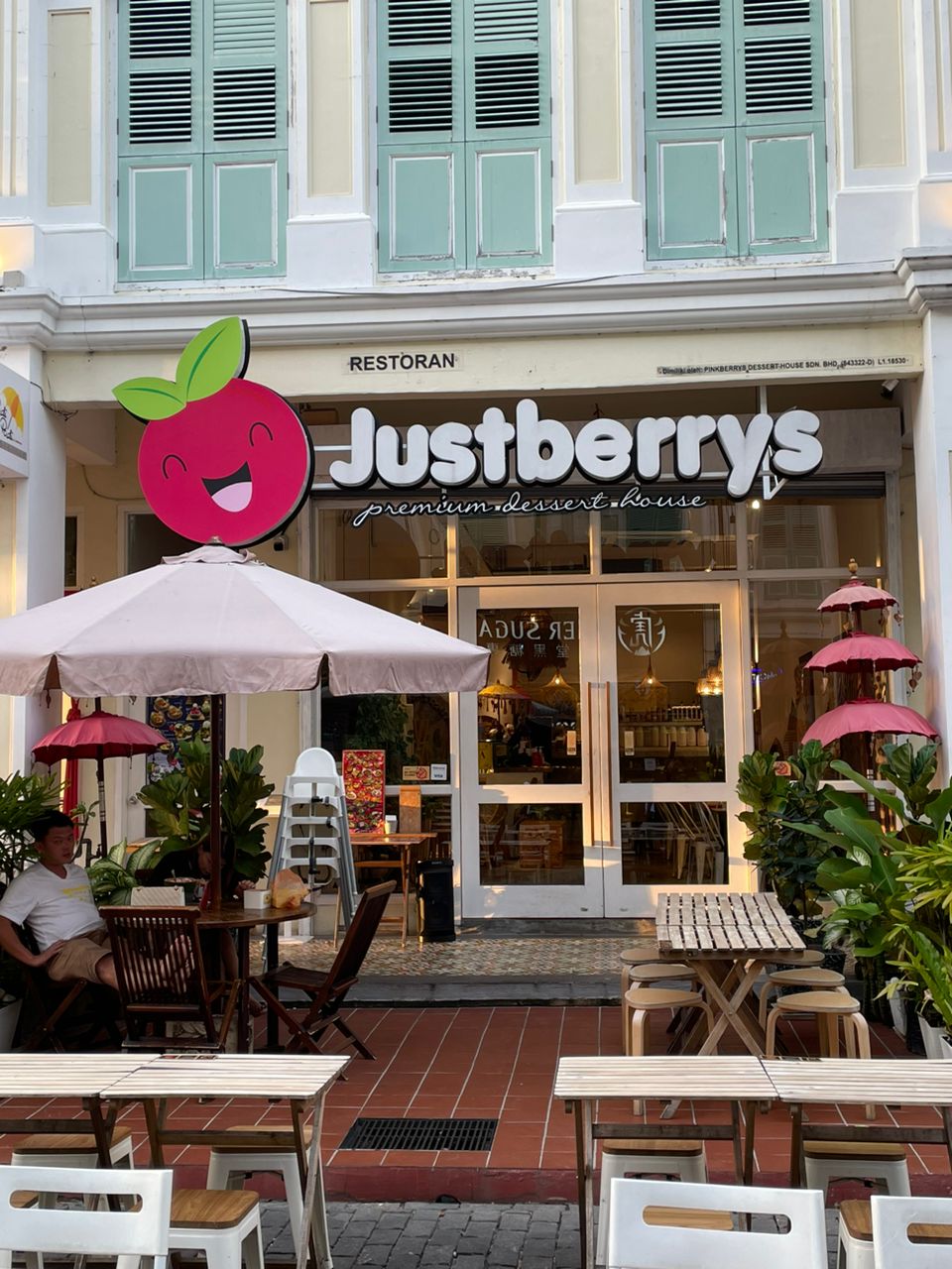 Justberrys Dessert House with Noto Honey House
